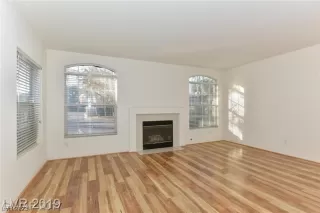 Photo #6: 2478421 Listing 