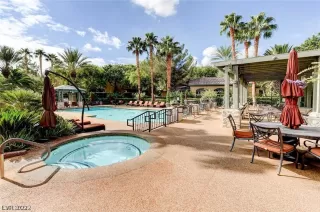 Photo #2: 2478452 Listing 