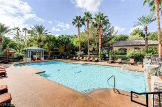 Photo #3: 2478452 Listing 