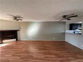 Photo #4: 2478457 Listing 