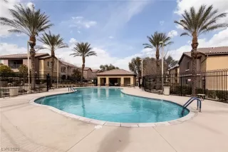 Photo #3: 2478475 Listing 