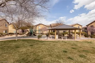 Photo #5: 2478475 Listing 