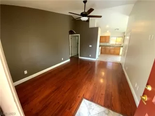 Photo #1: 2478490 Listing 