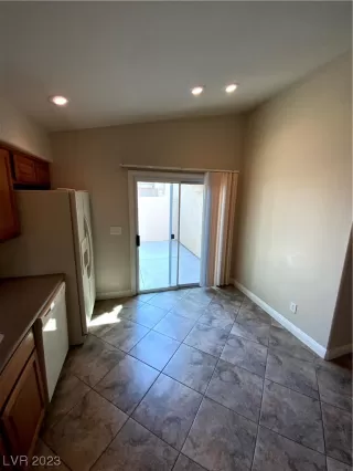 Photo #4: 2478490 Listing 