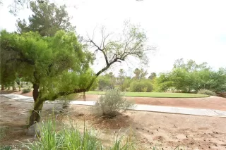 Photo #2: 2478522 Listing