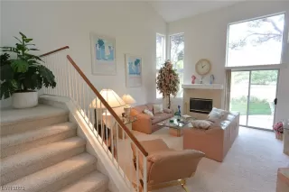 Photo #4: 2478522 Listing