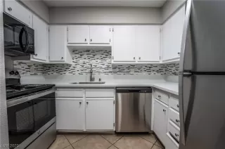 Photo #1: 2478525 Listing 