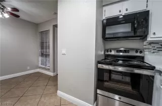 Photo #4: 2478525 Listing 