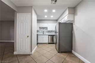 Photo #6: 2478525 Listing 