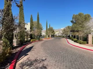 Photo #1: 2478559 Listing 