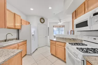 Photo #6: 2478560 Listing