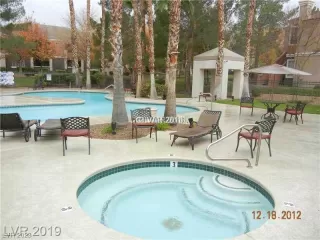 Photo #3: 2478580 Listing 