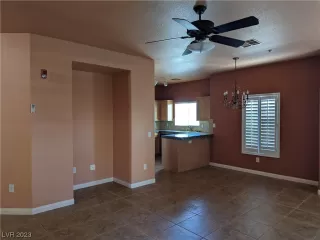 Photo #3: 2478588 Listing 