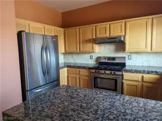Photo #6: 2478588 Listing 