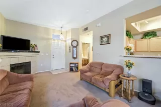 Photo #5: 2478594 Listing