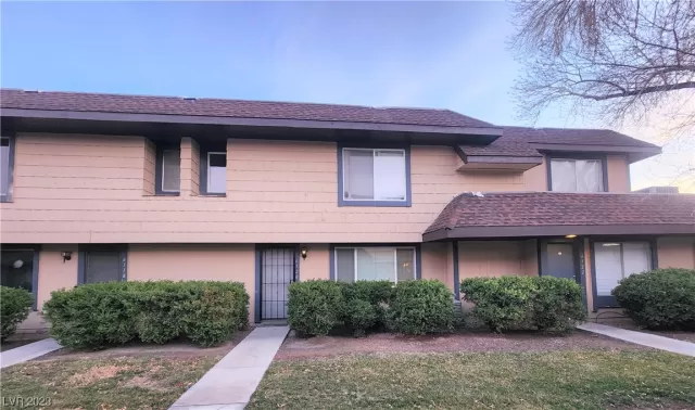 MLS: 2478617 Condo For Sale