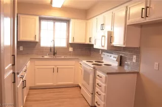 Photo #5: 2478618 Listing