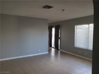 Photo #2: 2478635 Listing 