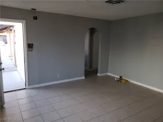 Photo #3: 2478635 Listing 