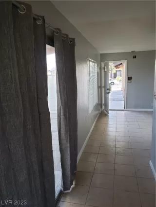 Photo #4: 2478635 Listing 