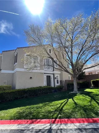 Photo #1: 2478656 Listing 