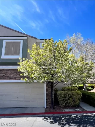 Photo #2: 2478656 Listing 