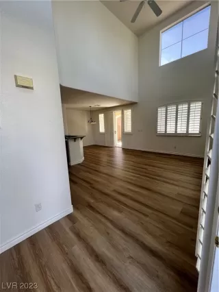 Photo #5: 2478656 Listing 