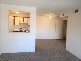 Photo #6: 2478666 Listing