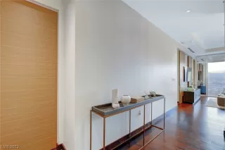 Photo #2: 2478668 Listing