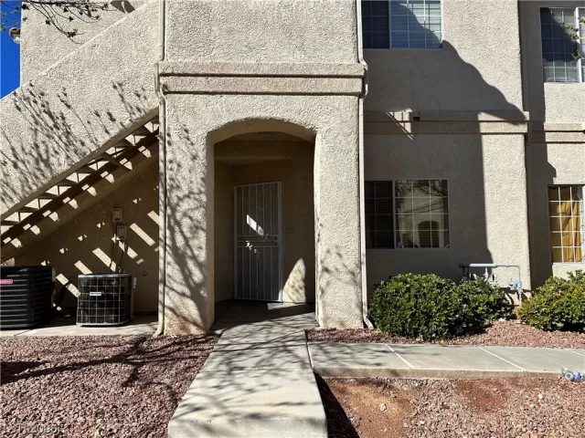 MLS: 2478692 Condo For Sale