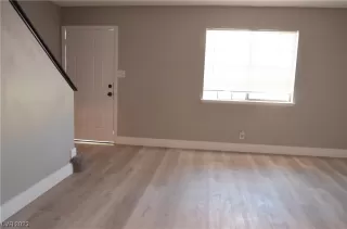 Photo #4: 2478693 Listing 