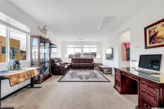 Photo #3: 2478696 Listing