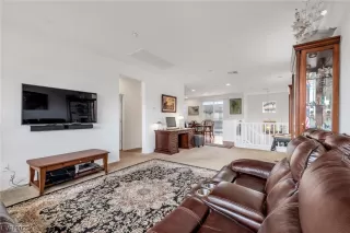 Photo #4: 2478696 Listing