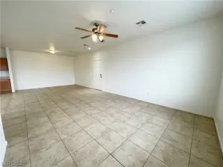 Photo #4: 2478700 Listing 