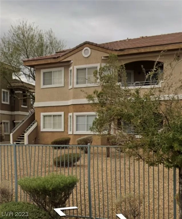 MLS: 2478727 Condo For Sale