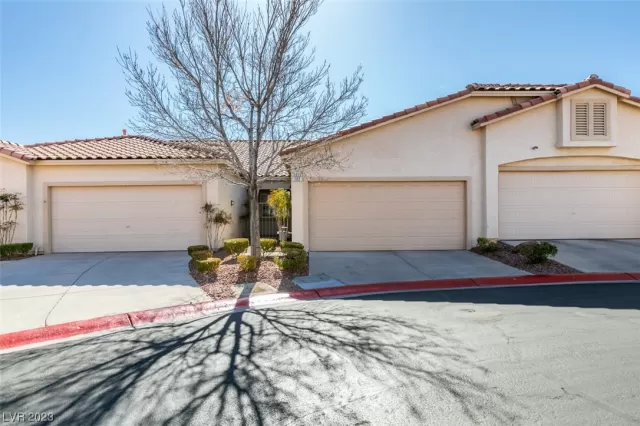 MLS: 2478755 Condo For Sale