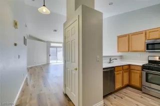 Photo #3: 2478755 Listing 