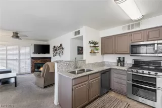 Photo #4: 2478769 Listing