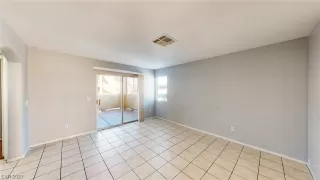 Photo #4: 2478778 Listing