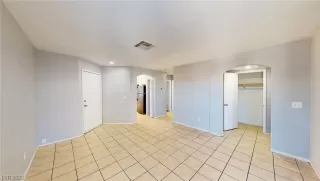 Photo #5: 2478778 Listing