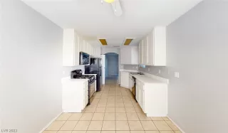 Photo #6: 2478778 Listing