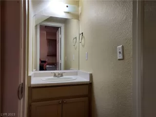 Photo #5: 2478780 Listing 