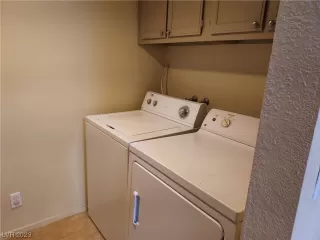 Photo #6: 2478780 Listing 