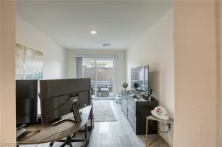 Photo #3: 2478786 Listing