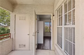 Photo #6: 2478787 Listing