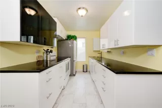 Photo #5: 2478796 Listing