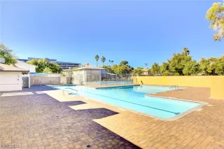 Photo #2: 2478811 Listing 