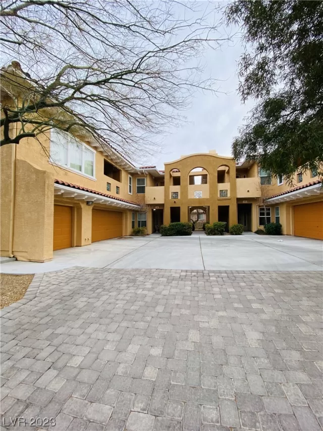 MLS: 2478834 Condo For Sale