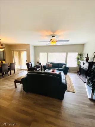 Photo #3: 2478834 Listing 