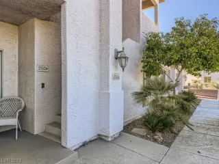 Photo #3: 2478852 Listing